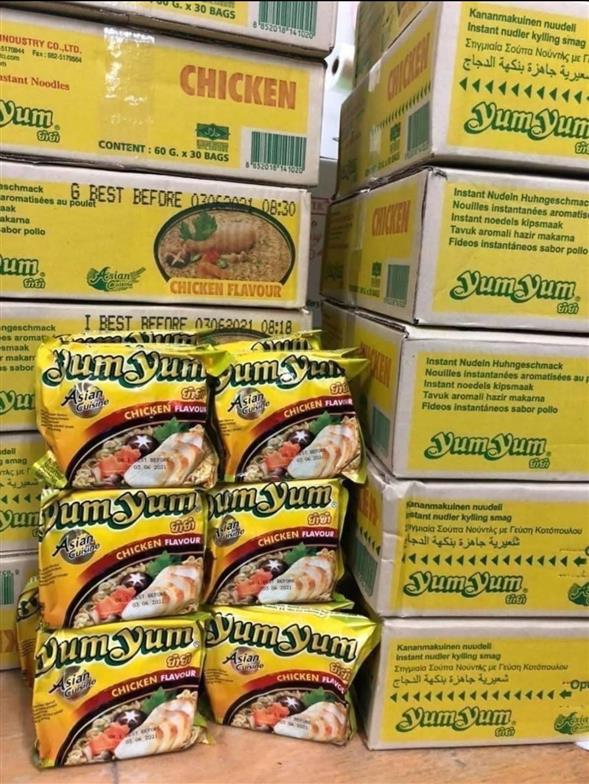 1 kasse Yum Yum nudler m/kylling